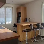 Centre, Calme, 95m Spacieux