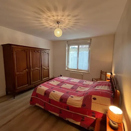 Centre, Calme, 95m Spacieux Appartement *