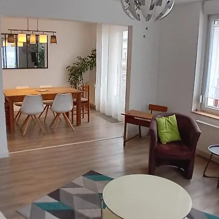 Appartement Centre, Calme, 95m Spacieux *