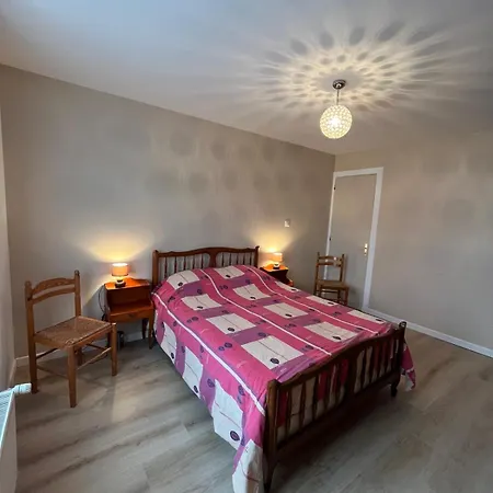 Centre, Calme, 95m Spacieux Apartment *