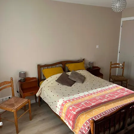 Centre, Calme, 95m Spacieux Appartement