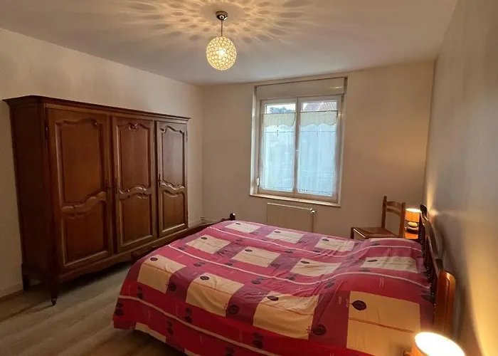 Centre, Calme, 95m Spacieux Appartement *