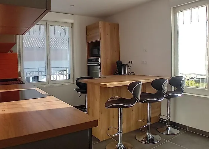 Centre, Calme, 95m Spacieux