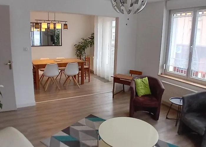 Appartement Centre, Calme, 95m Spacieux *